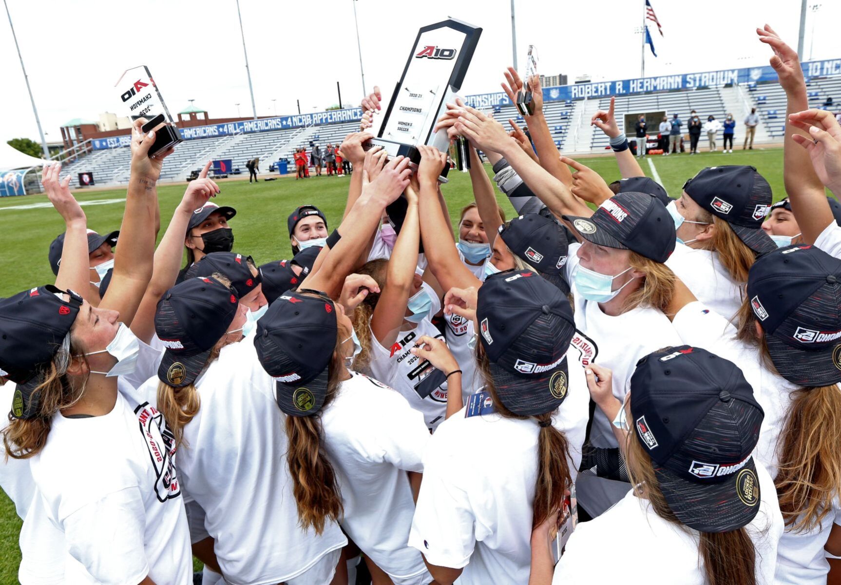 St. Louis University 2, Davidson College 1
